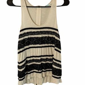 Urban Outfitters kimchi blue lace tank top S